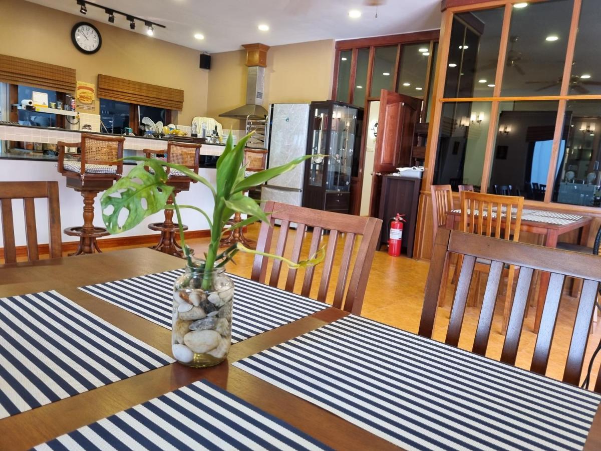 Meyers Hua Hin Hotell Exteriör bild
