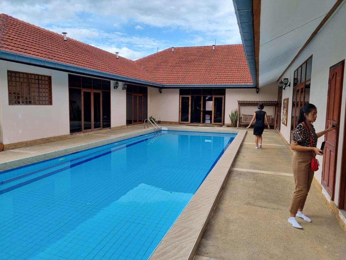 Meyers Hua Hin Hotell Exteriör bild