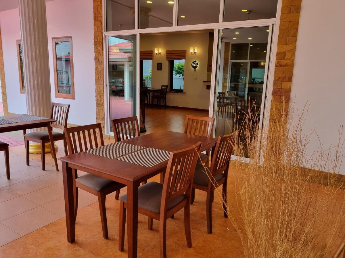 Meyers Hua Hin Hotell Exteriör bild