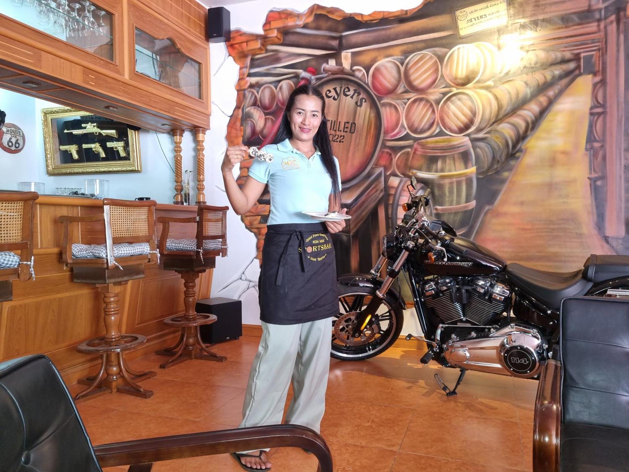 Meyers Hua Hin Hotell Exteriör bild