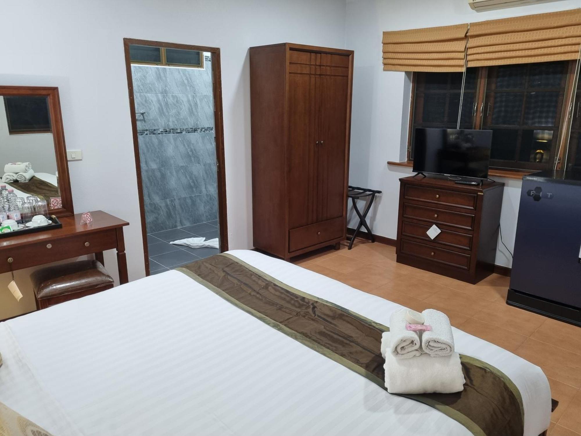 Meyers Hua Hin Hotell Exteriör bild