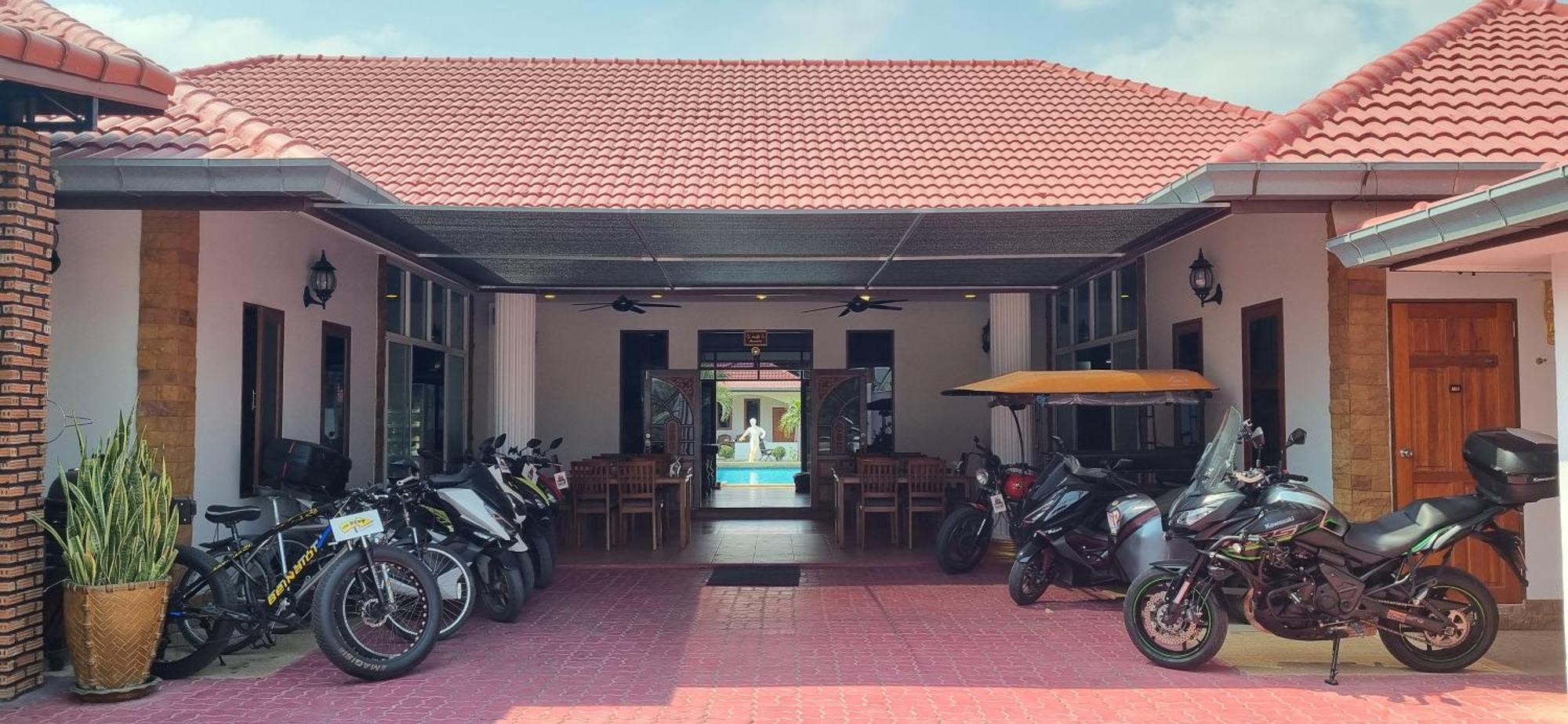 Meyers Hua Hin Hotell Exteriör bild